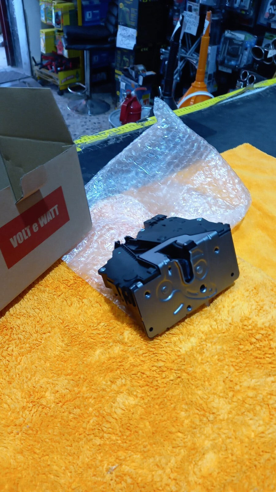 SERRATURA ELETTRICA ANTERIORE DX DESTRA GRANDE PUNTO,PUNTO EVO, PUNTO 2012IN POI