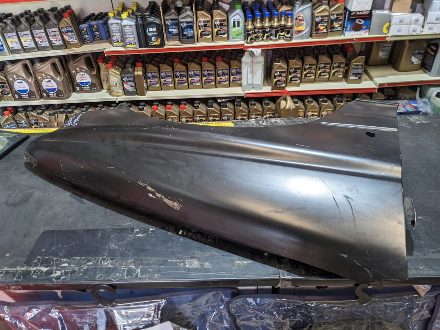 PARAFANGO ANTERIORE DESTRO FORD ESCORT DAL 1990 IN POI NO PRIMER
