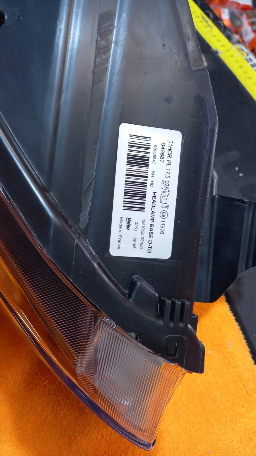 VALEO 46687 = ORIGINALE (1900174) FARO PROIETTORE DX DESTRO FORD CMAX 2015