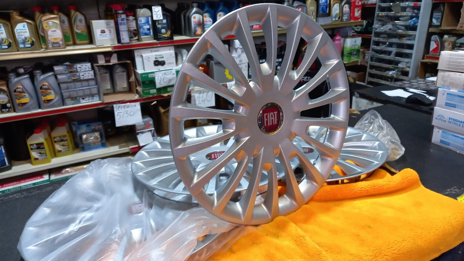 KIT 4 COPPE COPRICERCHI PER FIAT CROMA TUTTE DAL 2007 IN POI  CON CERCHIO 16''