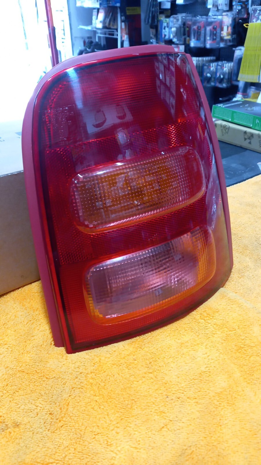 FANALE POSTERIORE DX DESTRO NISSAN MICRA 09/00 AL 12/02