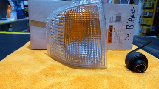 FANALE FRECCIA ANTERIORE DX DESTRA FORD ESCORT 1986 IN POI
