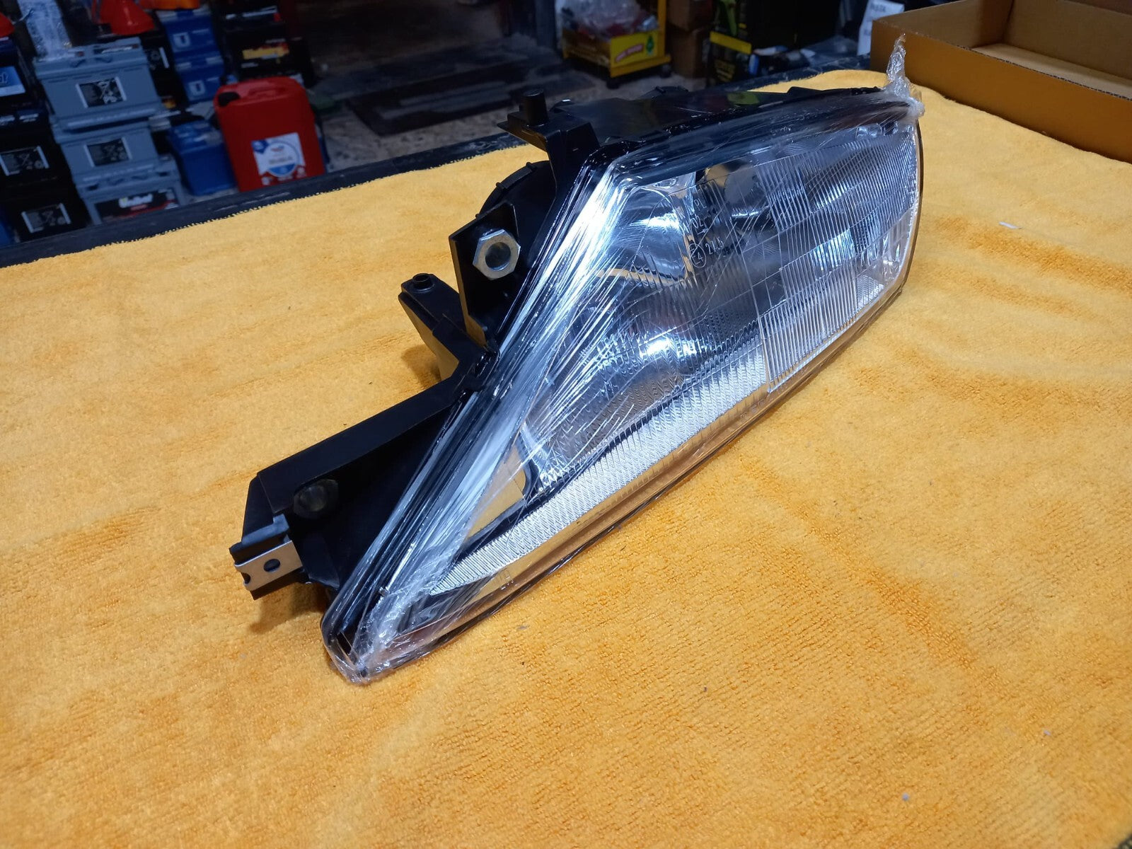 FARO,FANALE,PROIETTORE,SX SINISTRO LANCIA Y ANNO 2000 IN POI