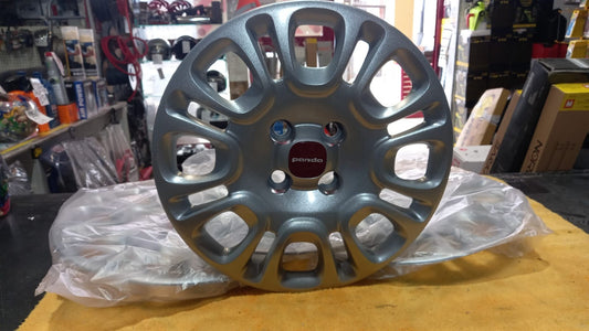 1 UNA COPPA COPRICERCHIO FIAT PANDA DAL 2012 IN POI CON CERCHIO 14