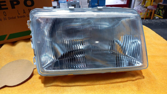 FARO FANALE PROIETTORE DX DESTRO RENAULT 21 DAL  1986 IN POI