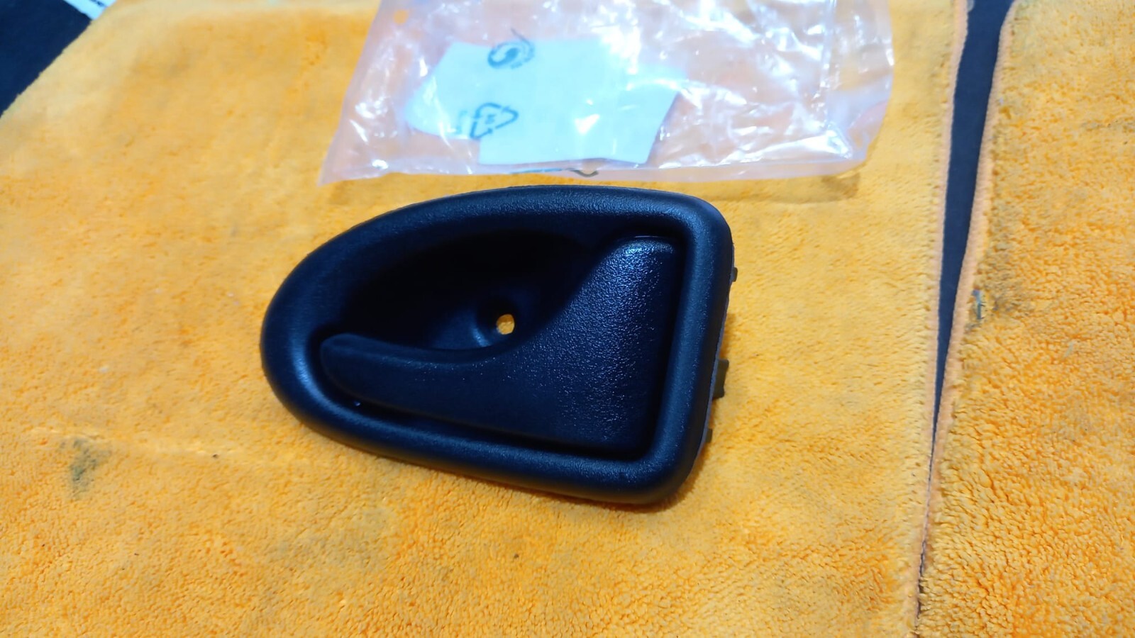 MANIGLIA INTERNA DX DESTRA IVECO DAILY DAL 2000 AL 2006