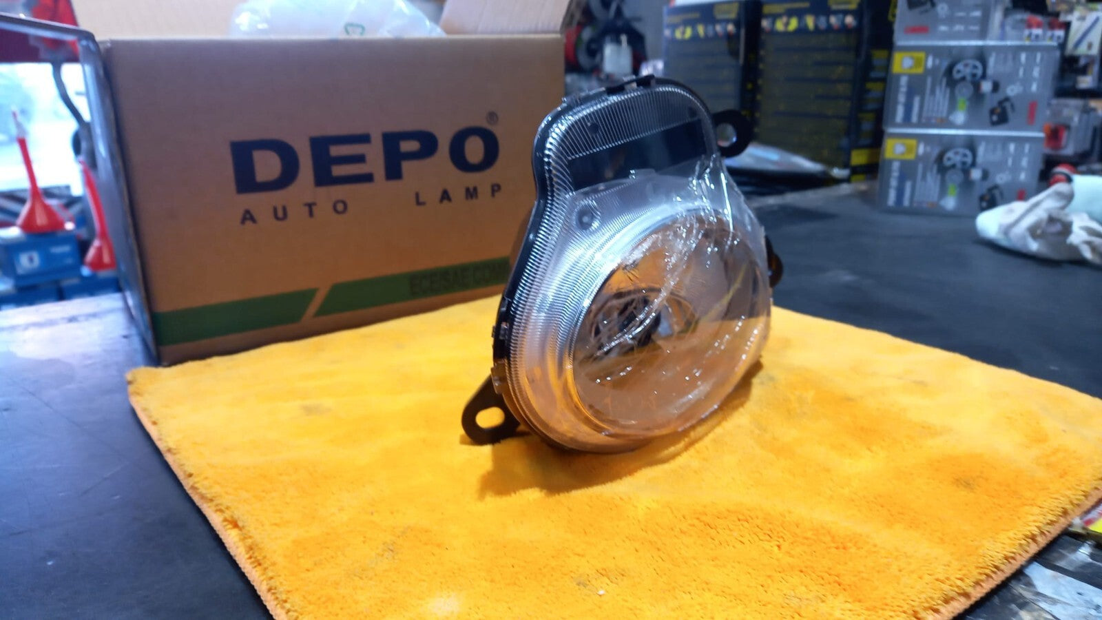 FANALE FARO PROIETTORE INFERIORE DX DESTRO FIAT 500 DAL 2007 IN POI LUCE DIURNA