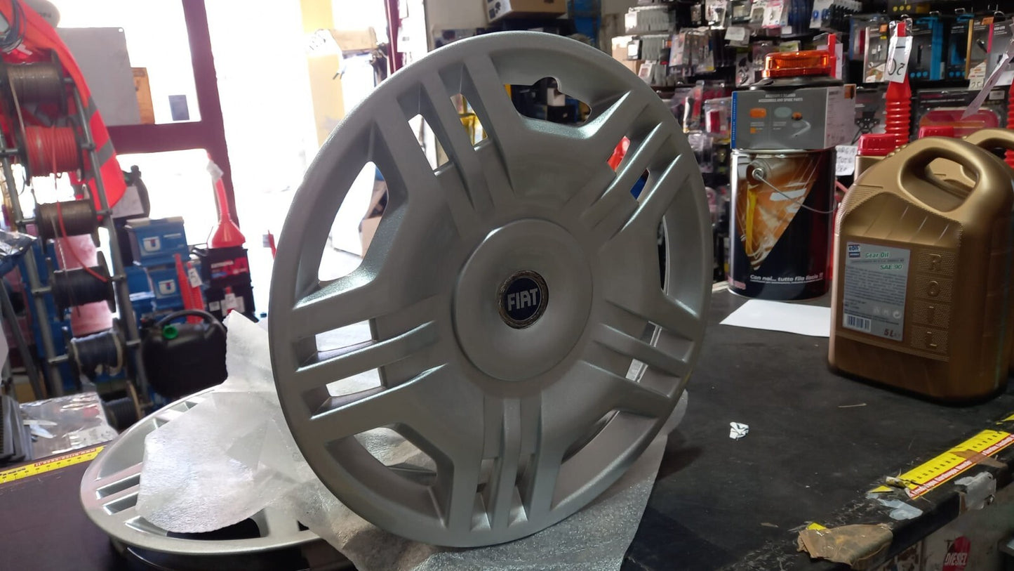 KIT 4 COPPE COPRICERCHI PER FIAT PUNTO DAL 2003 IN POI CON CERCHIO 15''