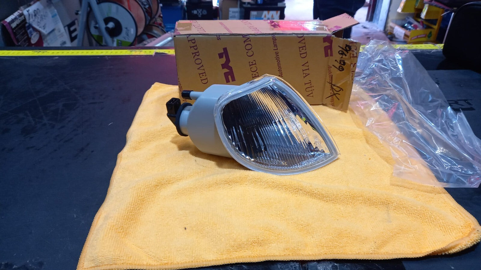 FANALE FRECCIA ANTERIORE DESTRA CITROEN SAXO DAL 1996 AL 1999