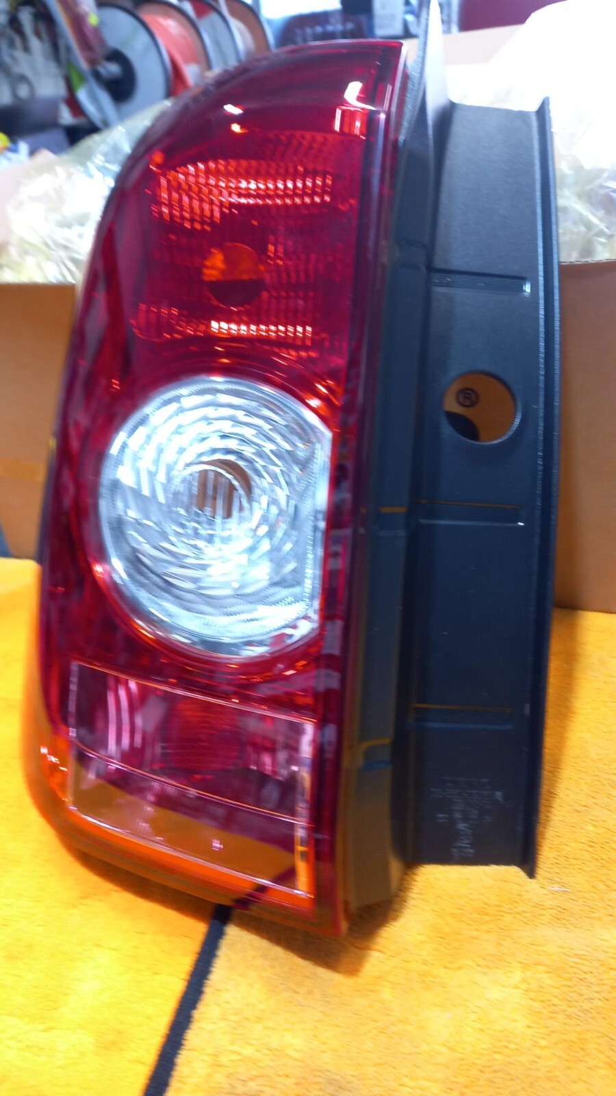 FANALE POSTERIORE SX SINISTRO DACIA DUSTER DAL 2010 IN POI