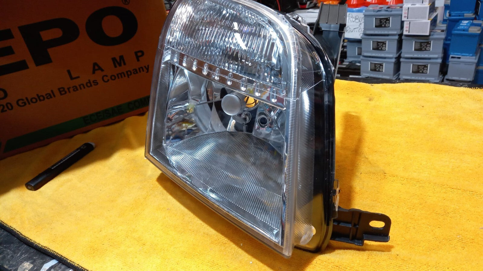 FARO FANALE PROIETTORE DX DESTRA FORD FUSION DAL 2002 AL 2006