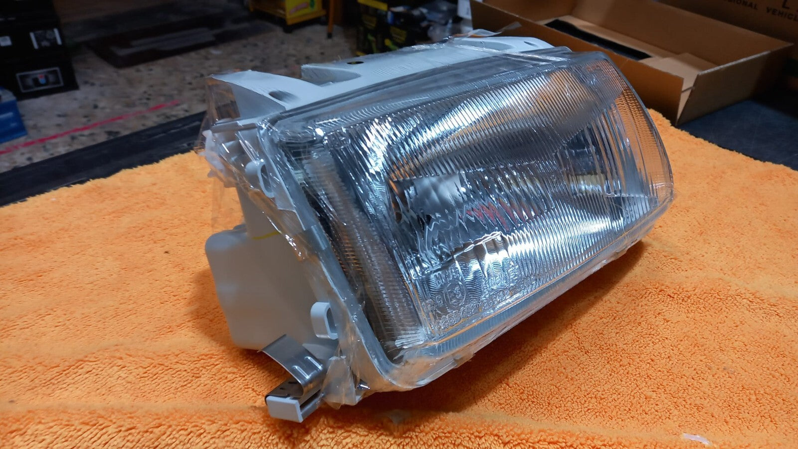 FARO FANALE PROIETTORE DX DESTRO VOLKSWAGEN POLO DAL 1994 AL 1999