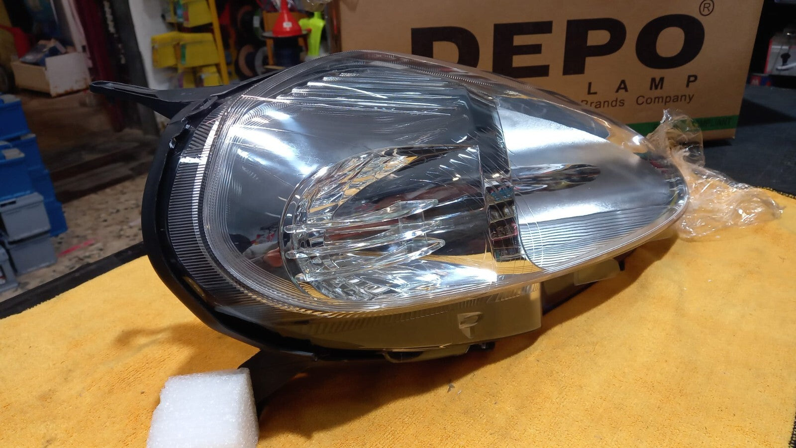 661-1147R-LD-EM FARO FANALE PROIETTORE  DX DESTRO GRANDE PUNTO DAL 2005  IN POI