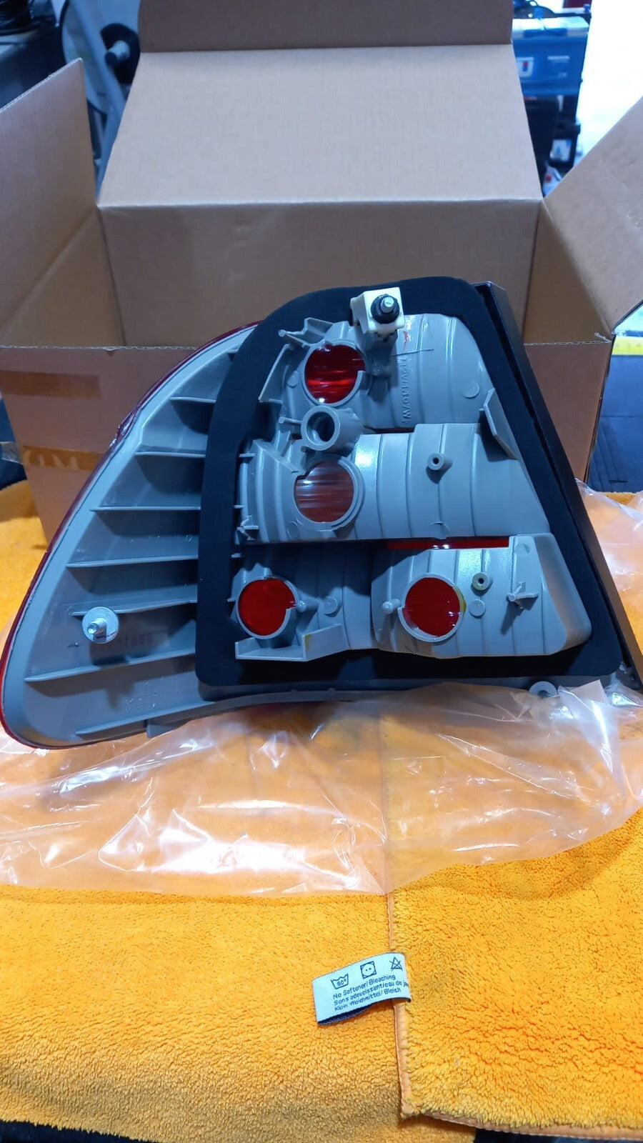 FANALE POSTERIORE DX DESTRO BMW SERIE 3 E 46 DAL 2001 AL 2005