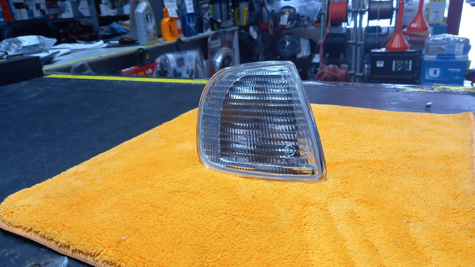 FANALE FRECCIA ANTERIORE DX DESTRA SEAT IBIZA ,CORDOBA DAL1996 AL1999  CADDY