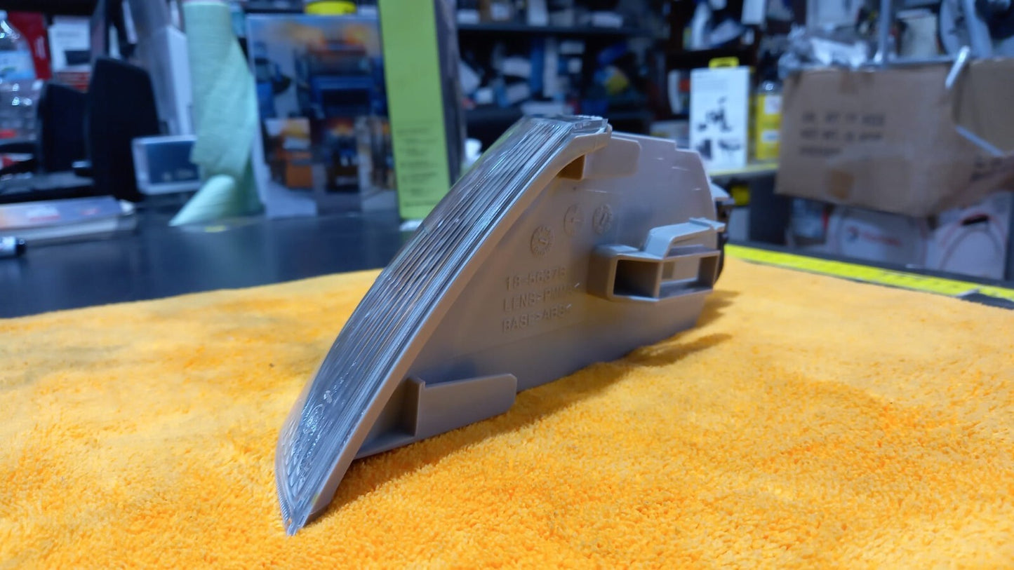 FANALE FRECCIA ANTERIORE DX DESTRA CITROEN XANTIA 1998 AL 2000