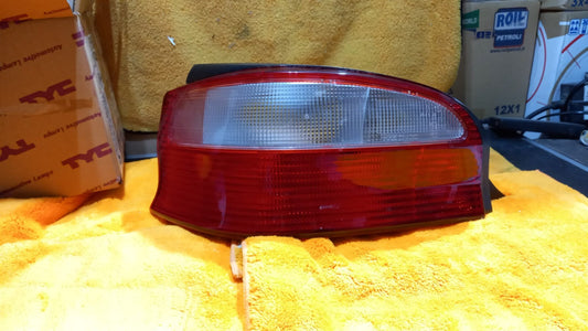 TYC 11-0020-01-2 FANALE POSTERIORE SX SINISTRO  CITROEN SAXO DAL 1999 AL 2002