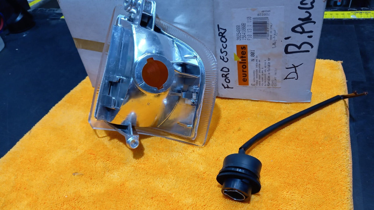 FANALE FRECCIA ANTERIORE DX DESTRA FORD ESCORT 1986 IN POI