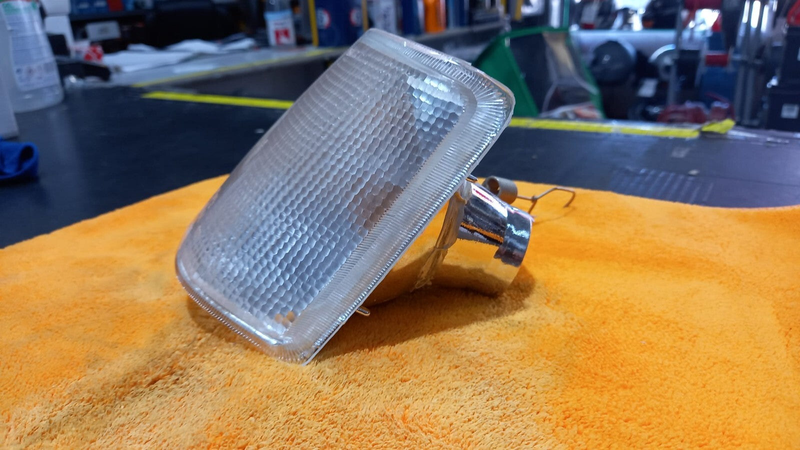 FANALE FRECCIA ANTERIORE SX SINISTRA OPEL CORSA DAL1990 AL 1993