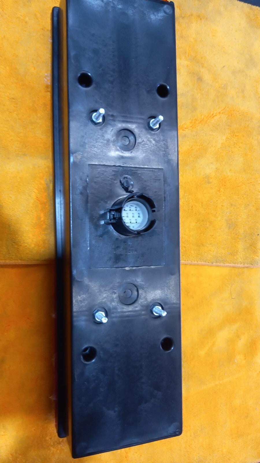 FANALE POSTERIORE SX SINISTRO PER IVECO CAMION AUTOACARRI ,TIR,BILICI,FURGONI