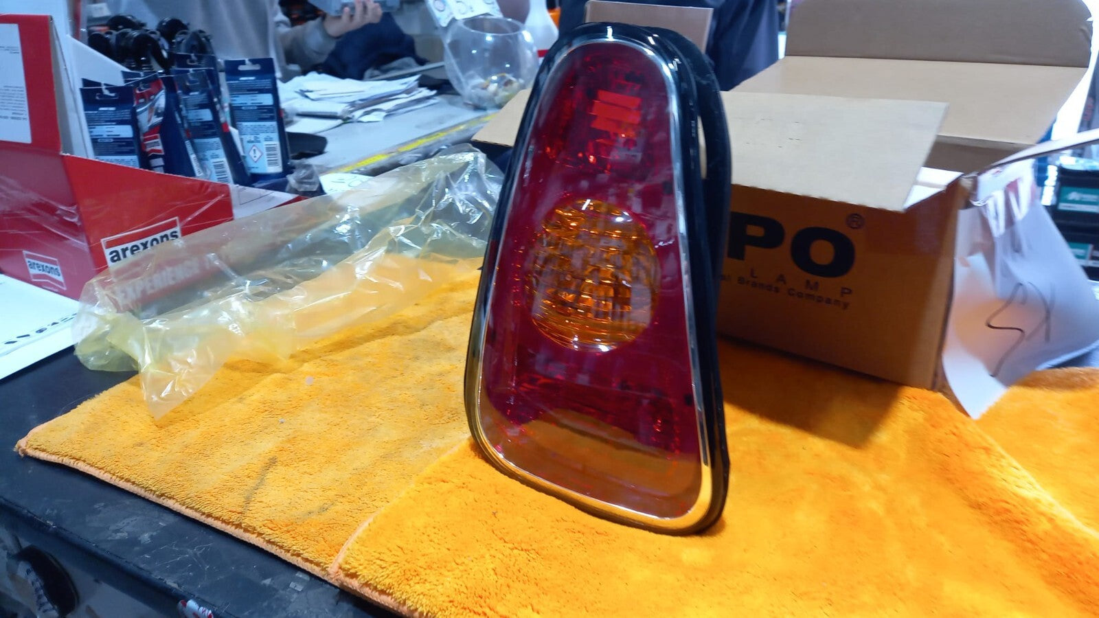 882-1902L-UE   FANALE POSTERIORE SX SINISTRO  MINI ONE =COPER   DAL 2001 AL 2004