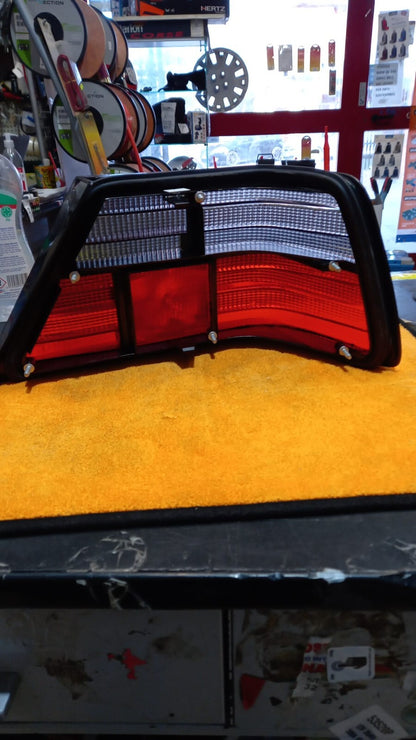 GEMMA FANALE POSTERIORE SX SINISTRA MERCEDS W124 DAL 1985 AL 1993