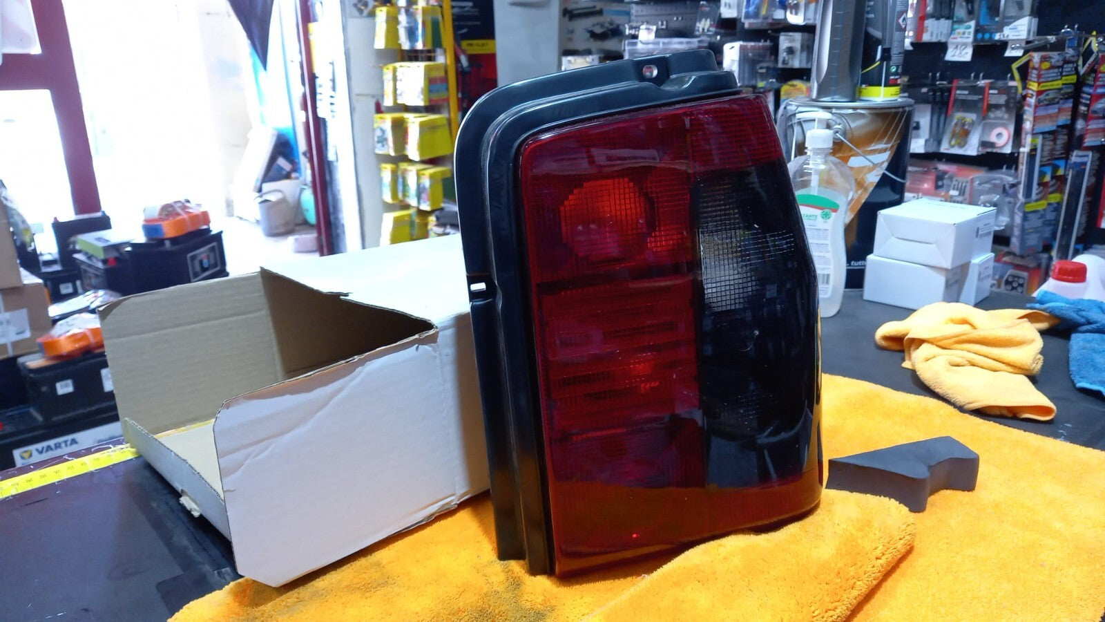 FANALE POSTERIORE DX DESTRO FIAT TIPO DAL 1988 AL 1995
