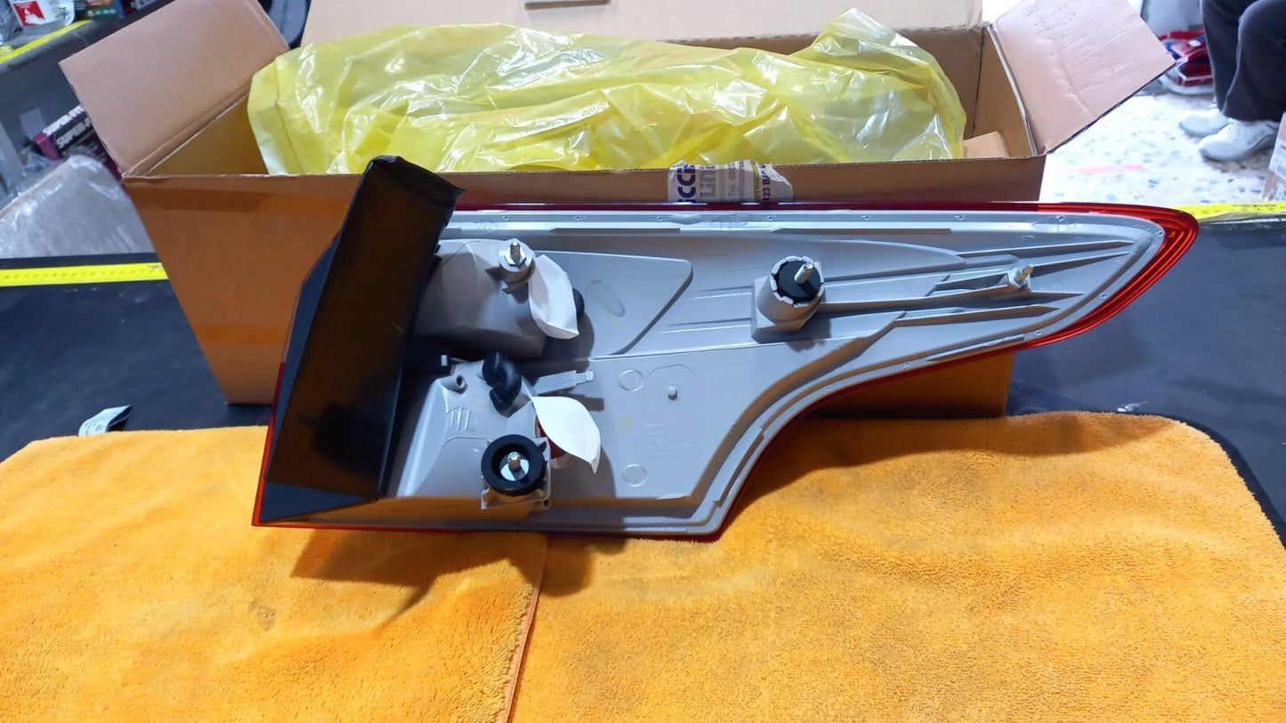GR OTTICO FANALE POSTERIORE SINISTRO FORD FOCUS SW 01/11 08/14