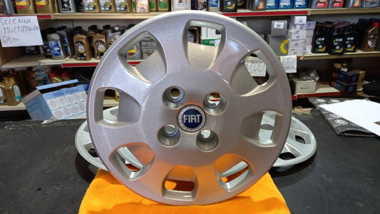 KIT 4 COPPE COPRICERCHI PER FIAT PUNTO DAL 1999 IN POI CON CERCHIO 13''