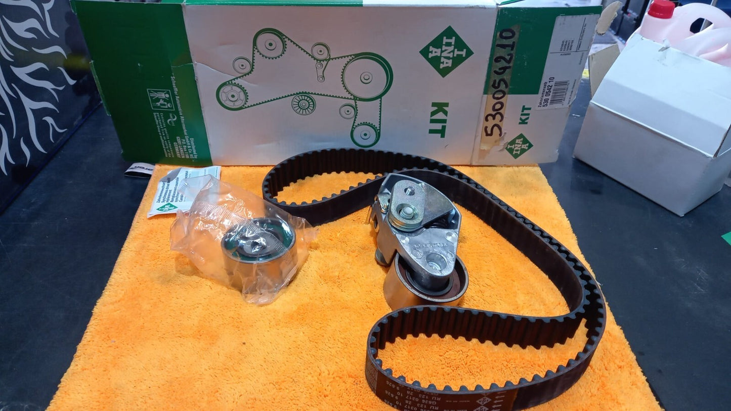 INA 530054210  KIT DISTRIBUZIONE HYUNDAI I30 2.0CRDI 08- SANTA FE 2.2CRDI 2006