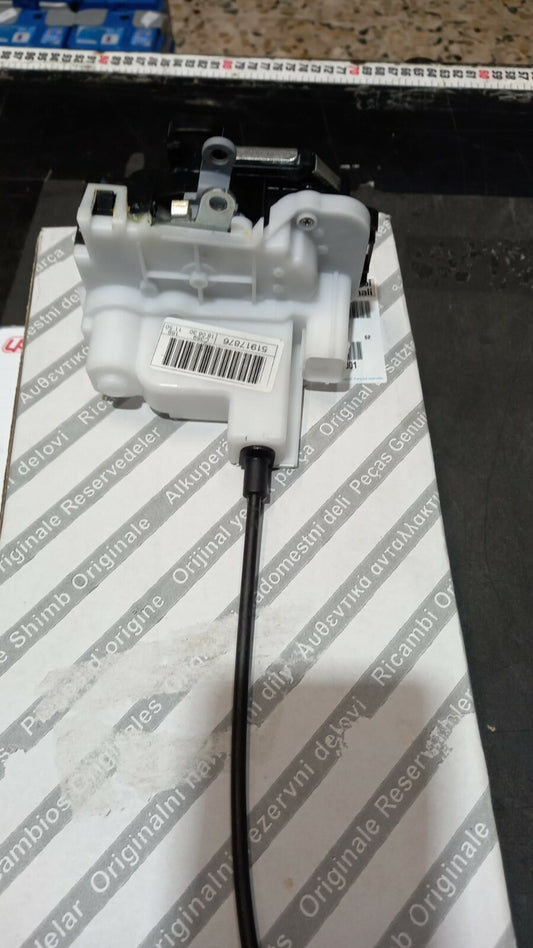 51917876 SERRATURA PORTA ANTERIORE DX DESTRA  FIAT PANDA DAL 2003 IN POI