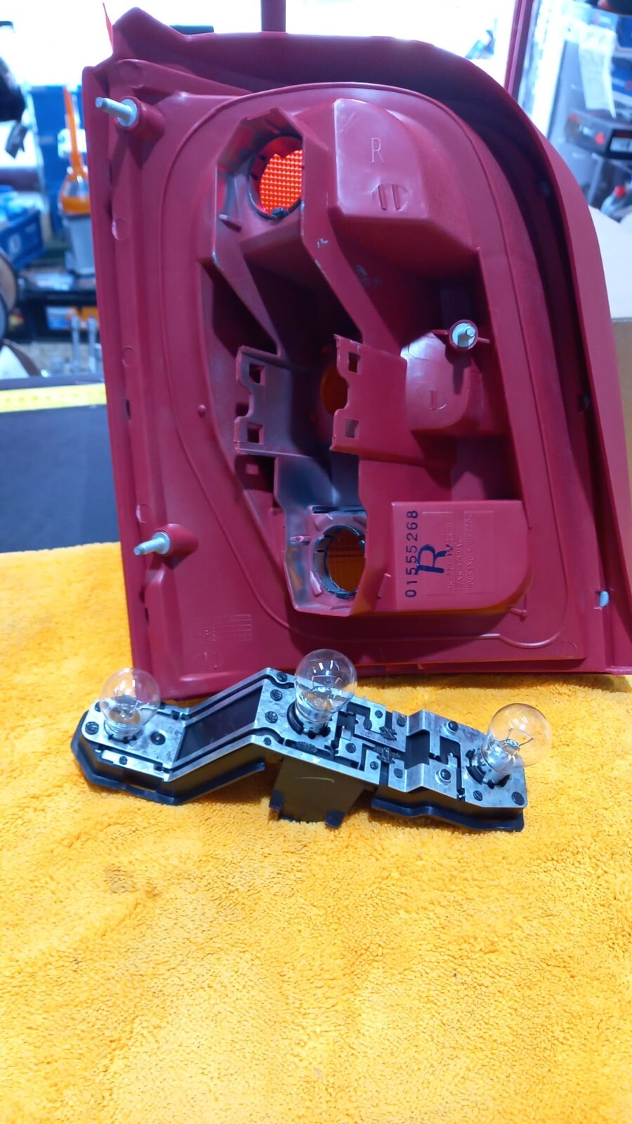 FANALE POSTERIORE DX DESTRO NISSAN MICRA 09/00 AL 12/02