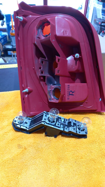 FANALE POSTERIORE DX DESTRO NISSAN MICRA 09/00 AL 12/02