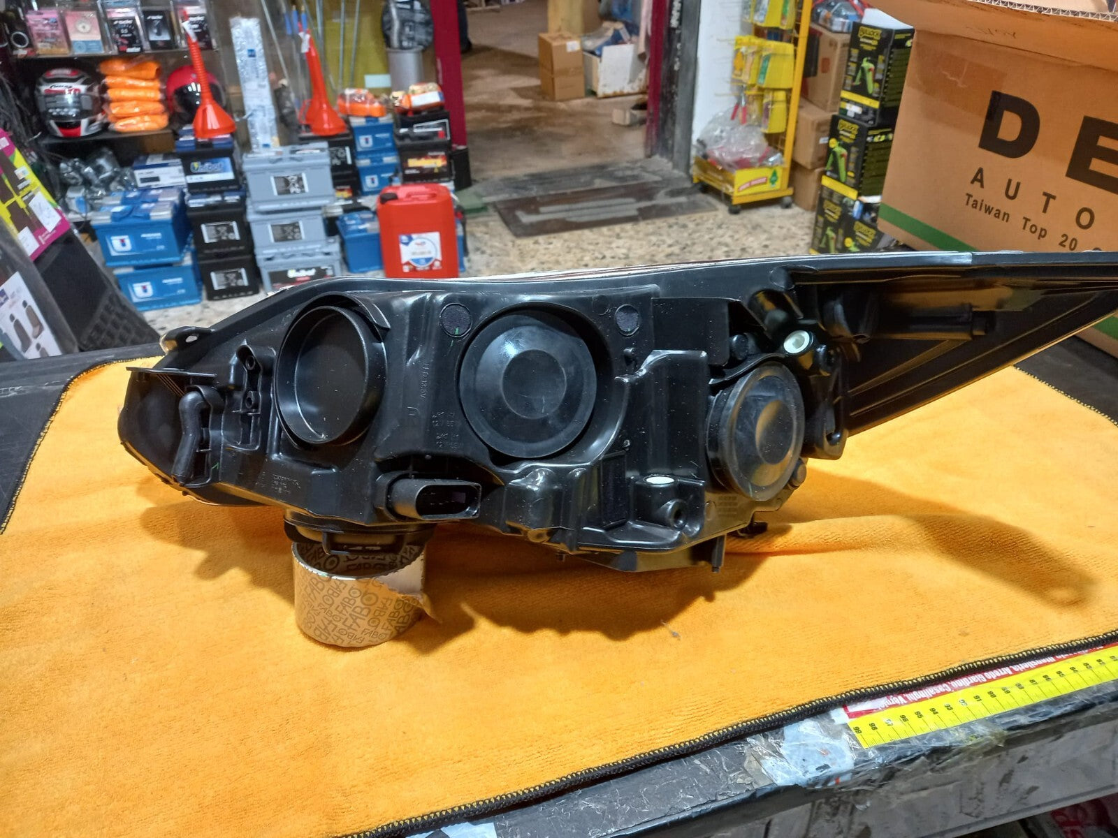 FARO,FANALE,PROIETTORE,DX DESTRO FORD FOCUS DAL 2011 AL 2013 PARABOLA CROMATA