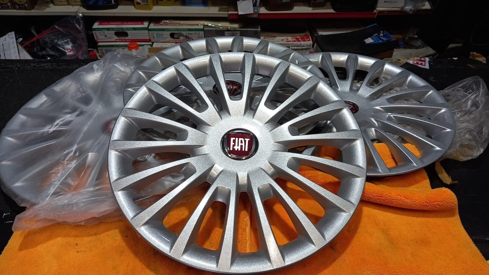 KIT 4 COPPE COPRICERCHI PER FIAT CROMA TUTTE DAL 2007 IN POI  CON CERCHIO 16''