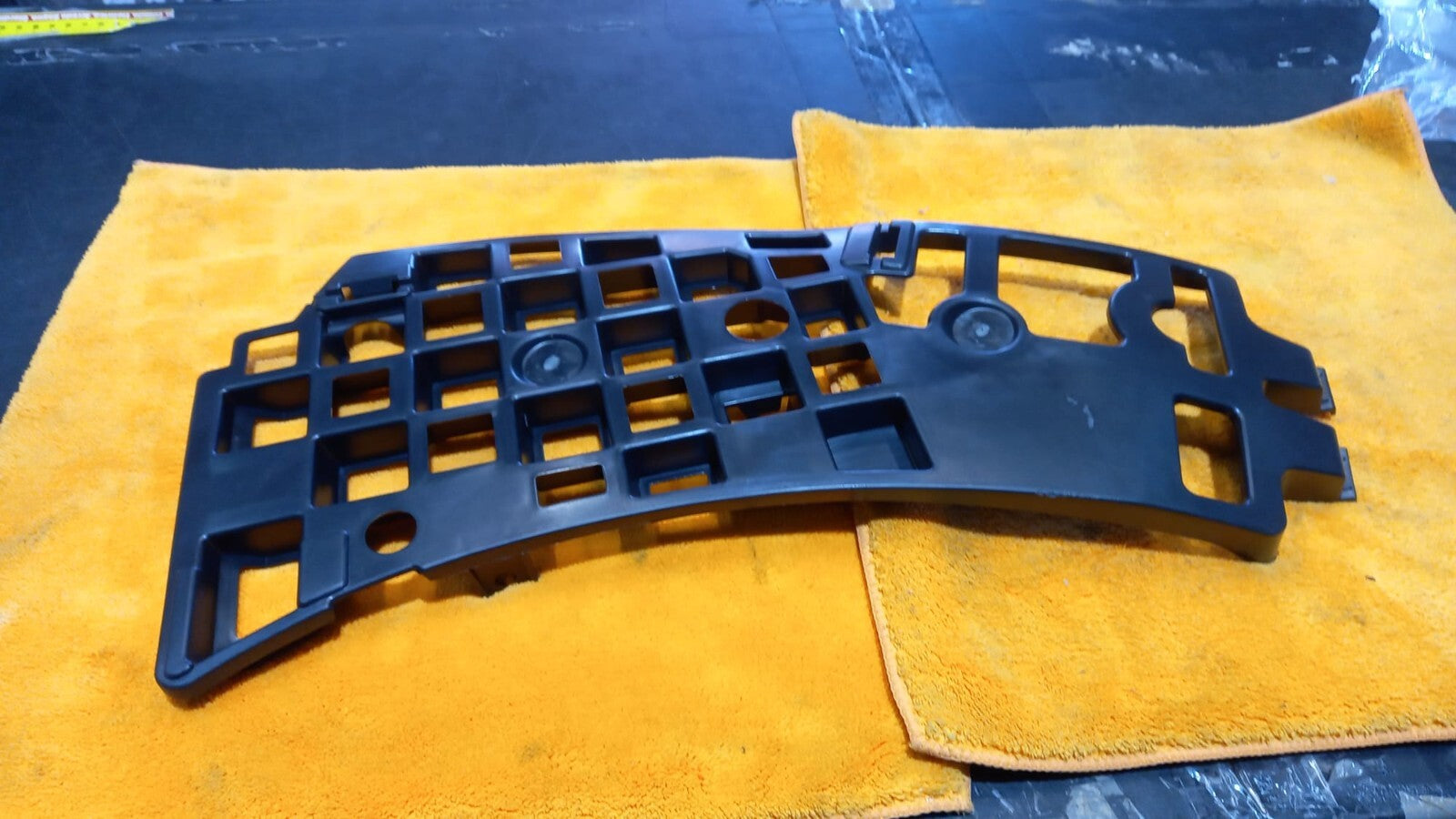 STAFFA SX SINISTRA PARAURTI ANTERIORE PEUGEOT 3008 DAL 2009 IN POI =1611188780