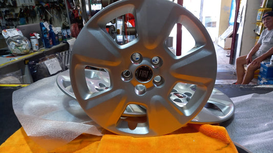 1 UNA COPPA COPRICERCHO FIAT DOBLO DAL 2010 IN POI CON CERCHIO 15''