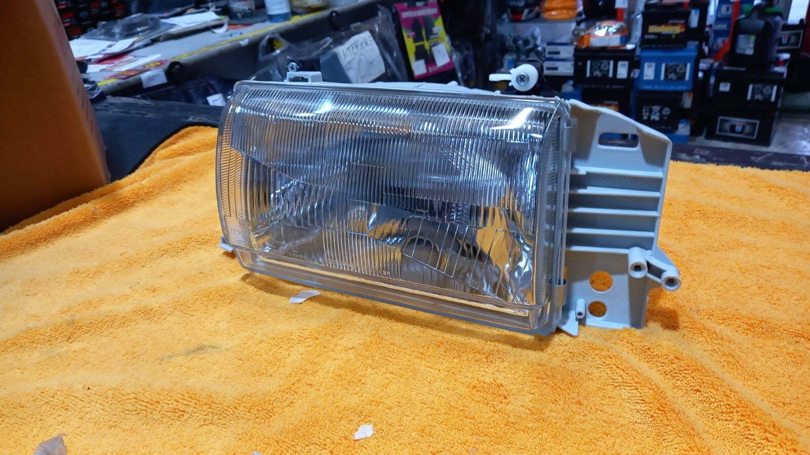 FANALE FARO PROIETTORE DX DESTRO FIAT TIPO DAL 1993 IN POI