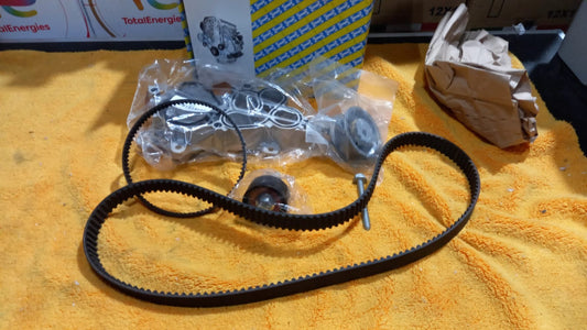 SNR KDP457.752 Kit cinghia distribuzione, pompa acqua AUDI-SEAT-SKODA-VOLKSWAGEN