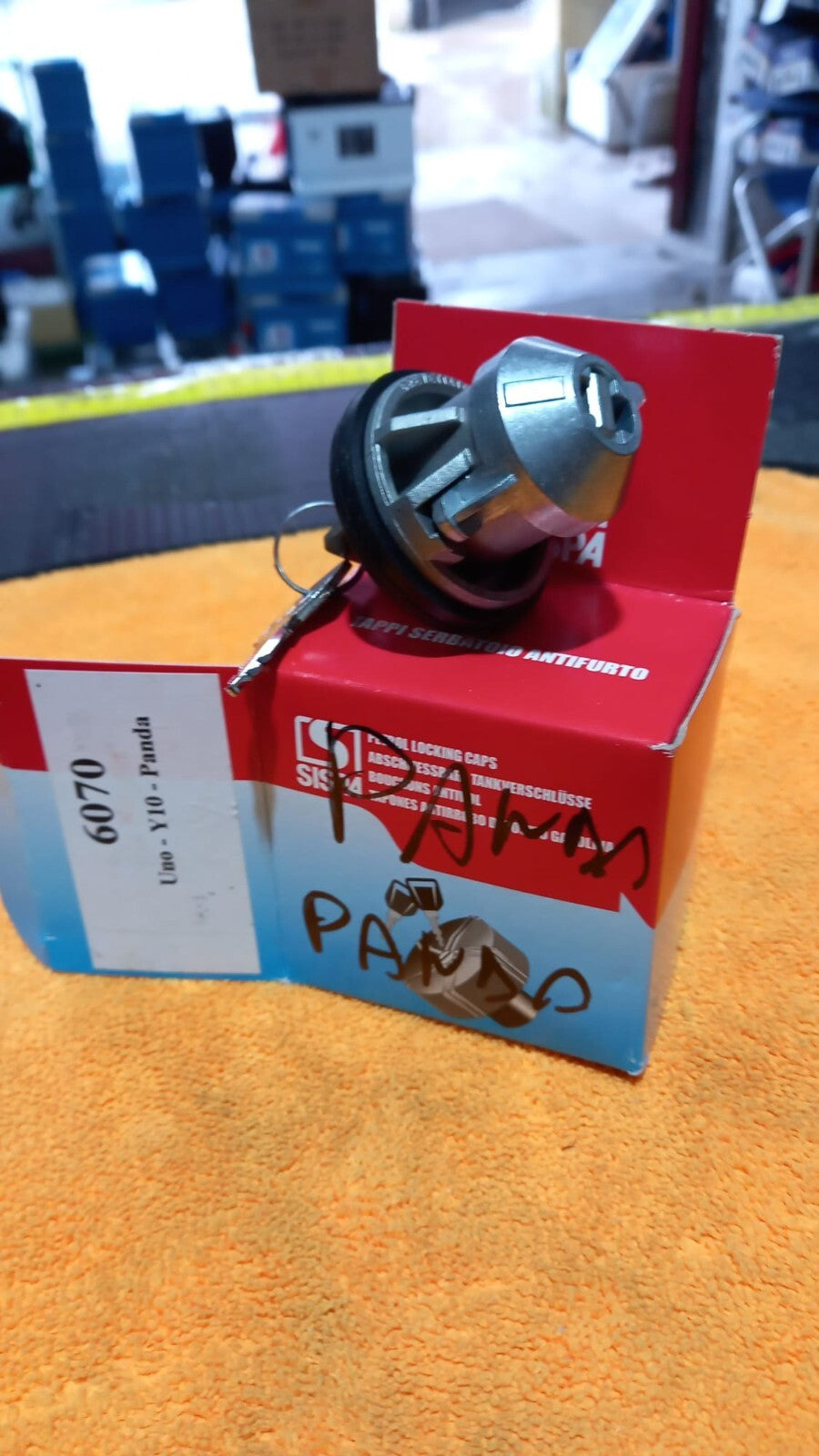 TAPPO SERBATOIO PER PANDA,DAL 86 FINO AL 2003 , PER FIAT UNO ,E Y10,TUTTE