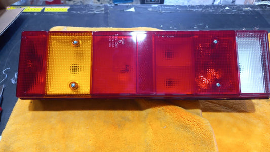 FANALE POSTERIORE SX SINISTRO PER IVECO CAMION AUTOACARRI ,TIR,BILICI,FURGONI