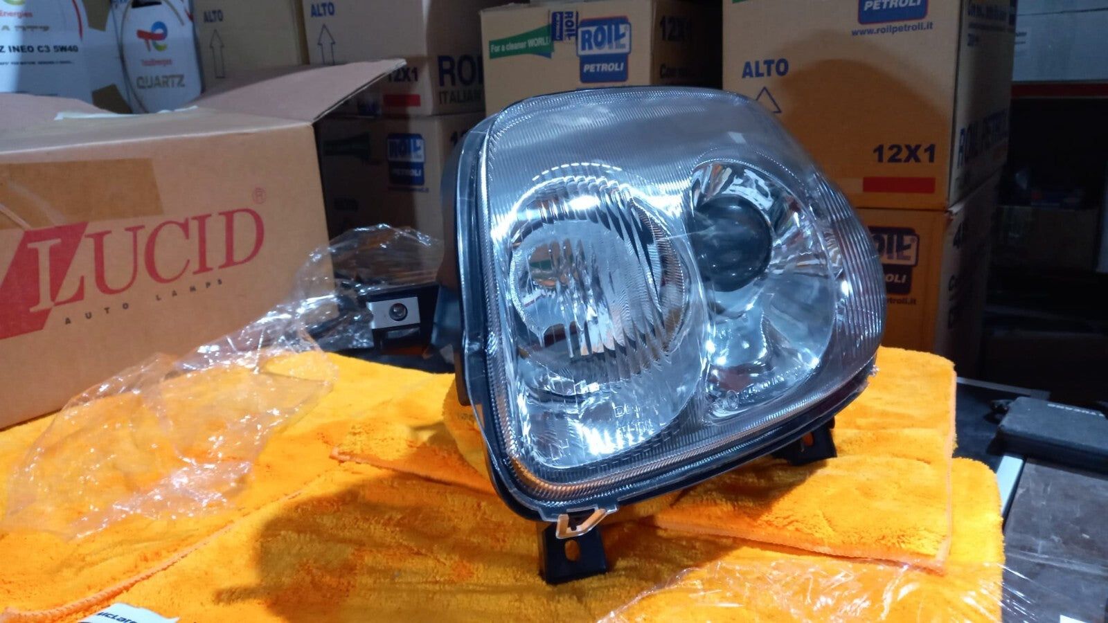 FARO PROIETTORE  LAMPADINA HB3 SX SINISTRO RENAULT CLIO DAL 1998 AL 2001