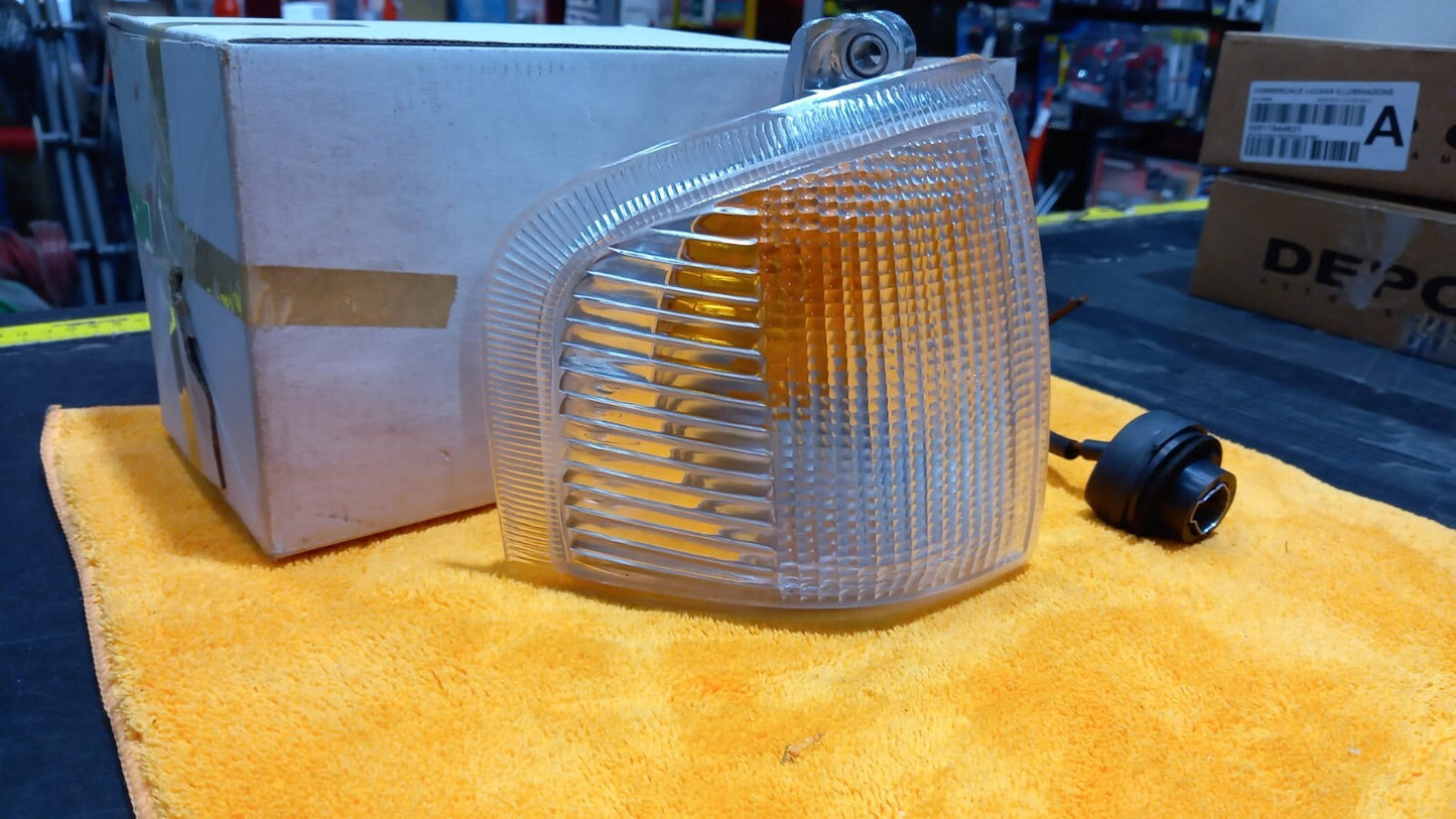 FANALE FRECCIA ANTERIORE DX DESTRA FORD ESCORT 1986 IN POI