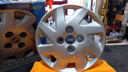 COPPE COPRICERCHI BORCHIE  PER FIAT PUNTO DAL 1999 IN POI CON CERCHIO 13''