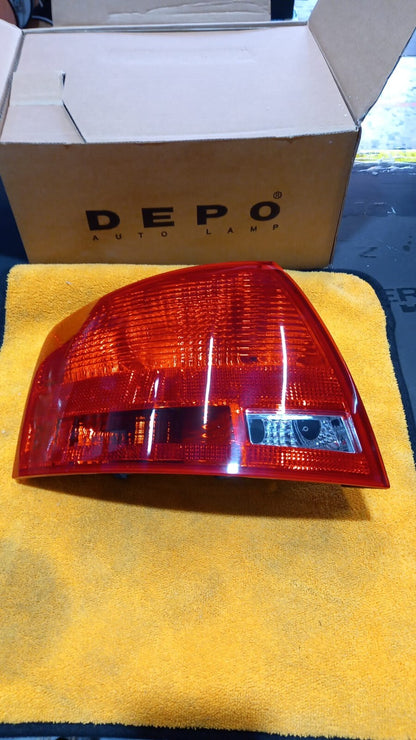 FANALE POSTERIORE SX SINISTRO ESTERNO BERLINA AUDI A4-S4-DAL 2007 AL 01-2012