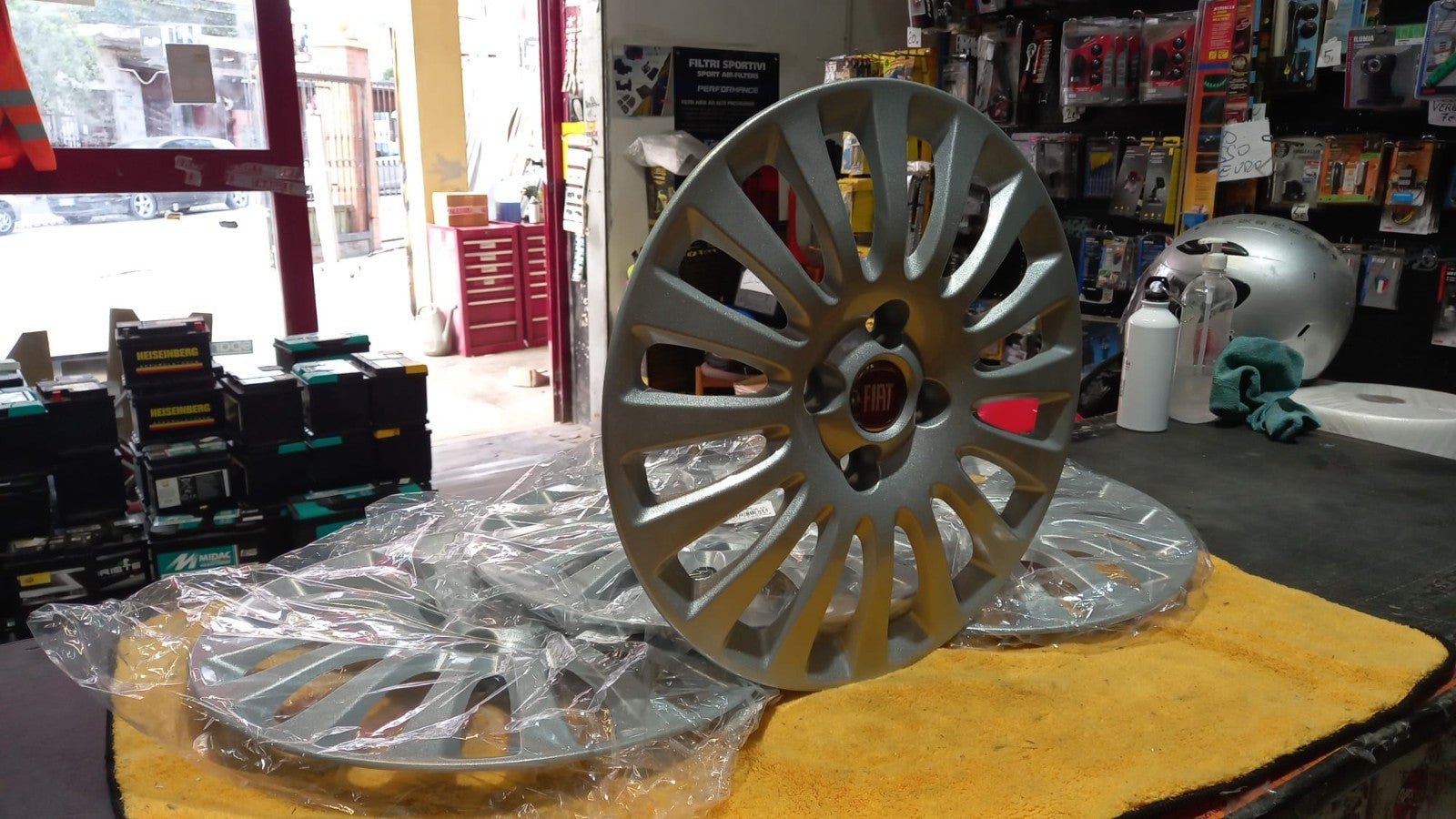 KIT 4 COPPE RUOTA  COPRICERCHI PER  FIAT  GRANDE PUNTO-PUNTO EVO CONCERCHIO 15''
