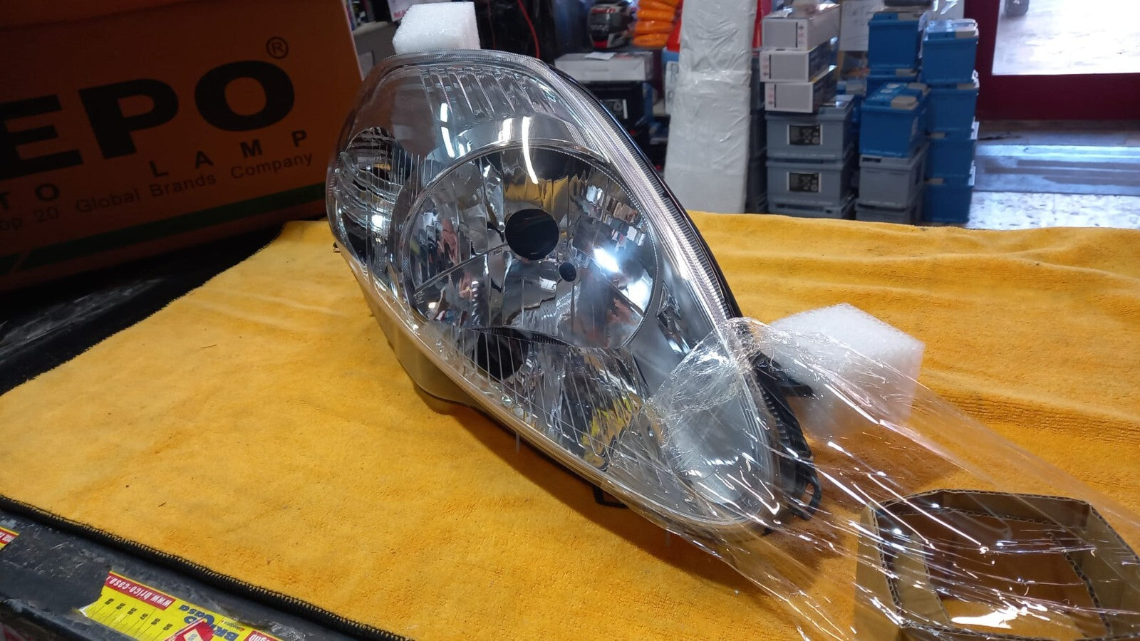 FARO FANALE PROIETTORE DX DESTRO FIAT GRANDE PUNTO DAL 2005 IN POI
