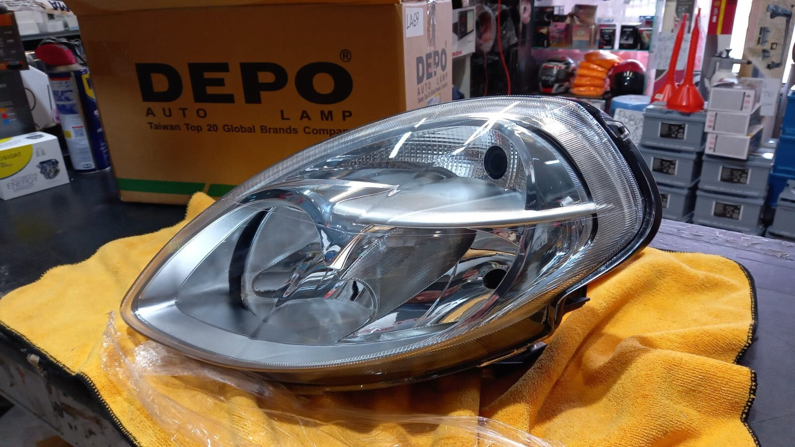 FARO FANALE PROIETTORE SX SINISTRO LANCIA YPSILON 2006 IN POI CON PRESA LATERALE