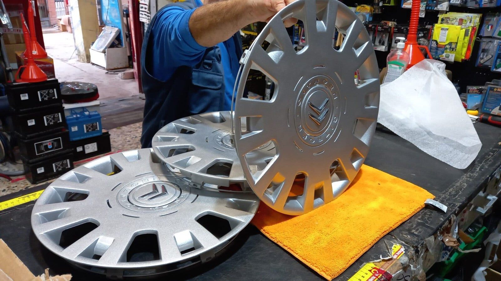 KIT 4  COPPE COPRICERCHI RUOTE PER  CITROEN C4 CON CERCHIO 15'' TUTTE