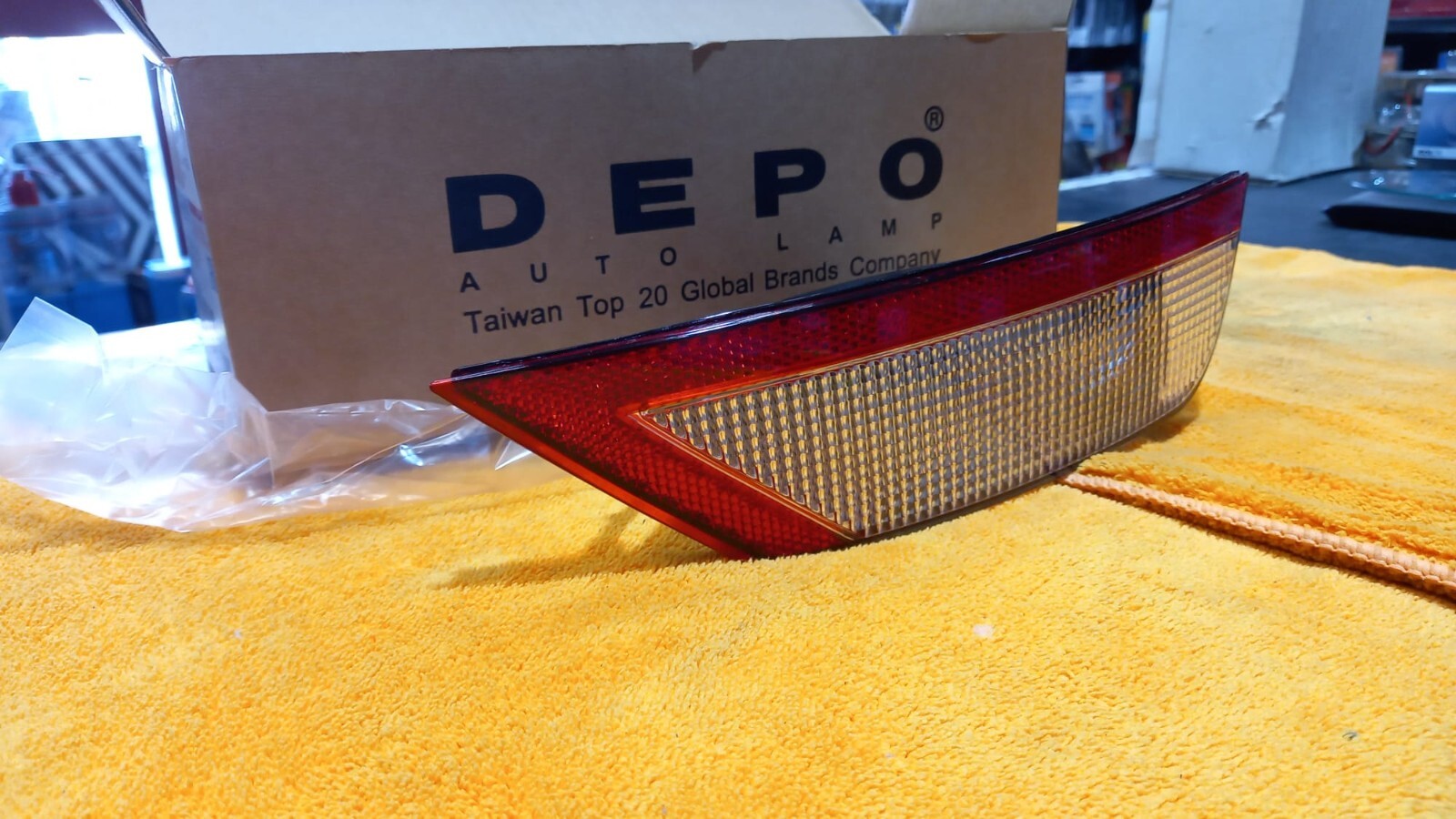FANALE POSTERIORE RETRO MARCIA DX DESTRO FORD FOCUS DAL 2008 IN POI